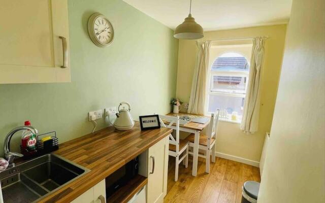 Lancaster 1 bed Cottage Apartment- M6 - Lancs Uni