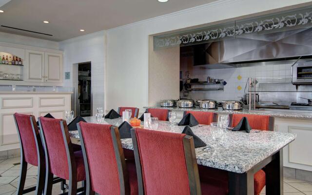 Hilton Garden Inn Detroit Metro Airport