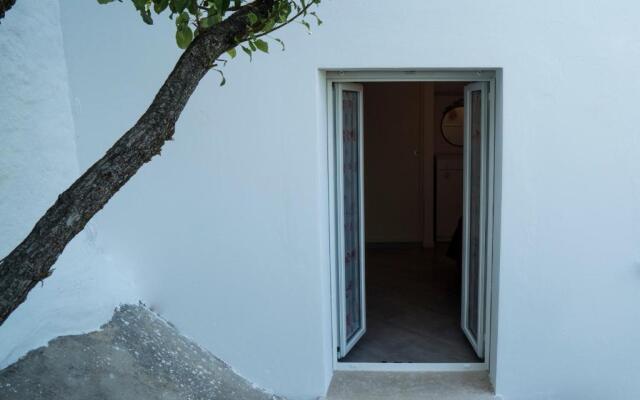 N228 - Numana, quadrilocale ristrutturato con giardino