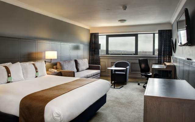 Holiday Inn Cardiff City Centre by IHG