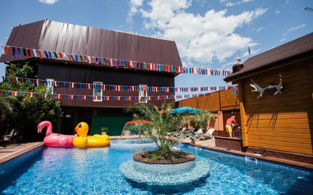 Zhemchug Village Hotel