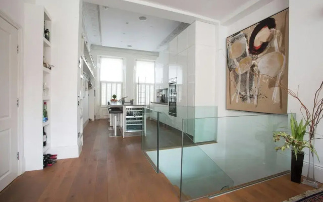 Courtfield Road II by Onefinestay