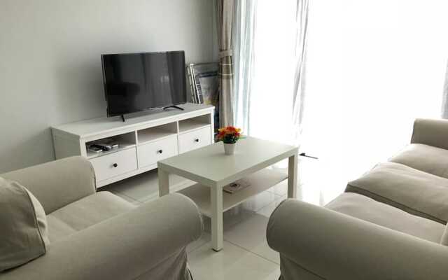 Minimalist @ Country Garden Danga Bay