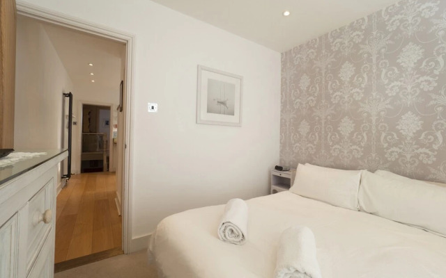 Sail Away - 2-Bed Apartment by the Beach