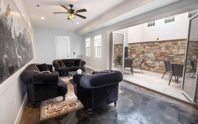 Eagle View #f8 4 Bedroom Townhouse
