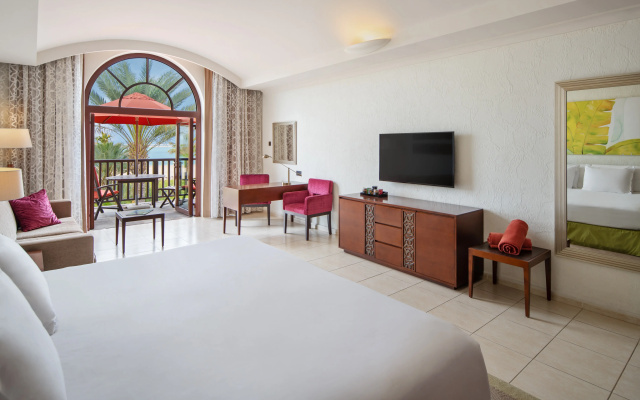 Отель JA The Resort - JA Palm Tree Court
