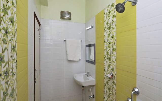 OYO 14818 Sudarshan Apartment