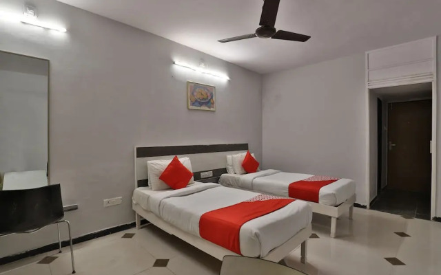 OYO 27796 Hotel Jubilee