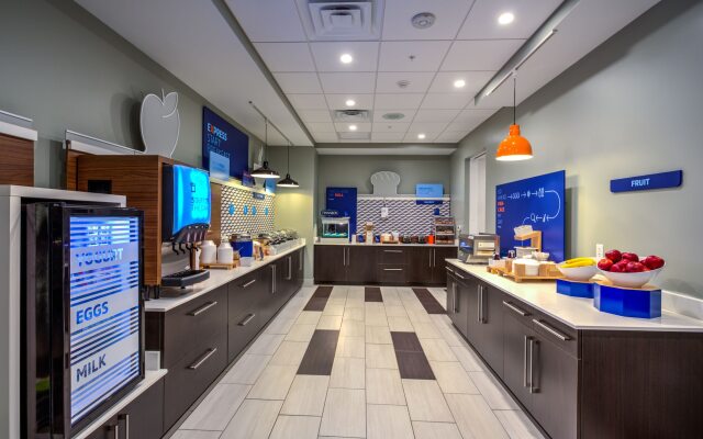 Holiday Inn Express & Suites Reedsville - State Coll Area by IHG