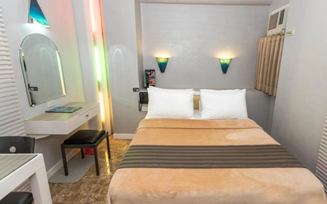 Urban Travellers Hotel