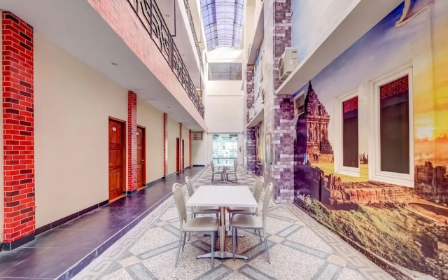 OYO Flagship Tembok Batu Residence