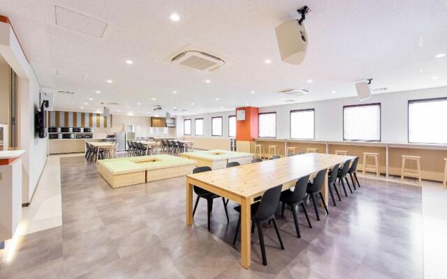 Wild Cherry Blossom Hostel Tokyo Koganei