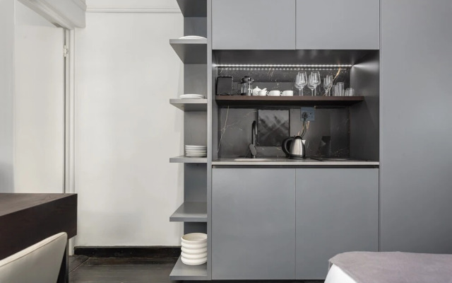 One Calais Luxury Apartments