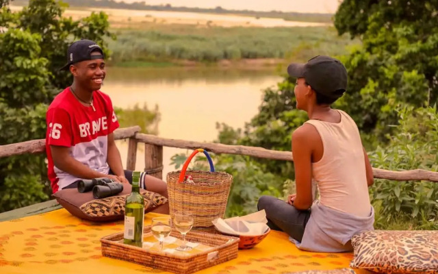 Selous Butembo Tented Lodge Lotus
