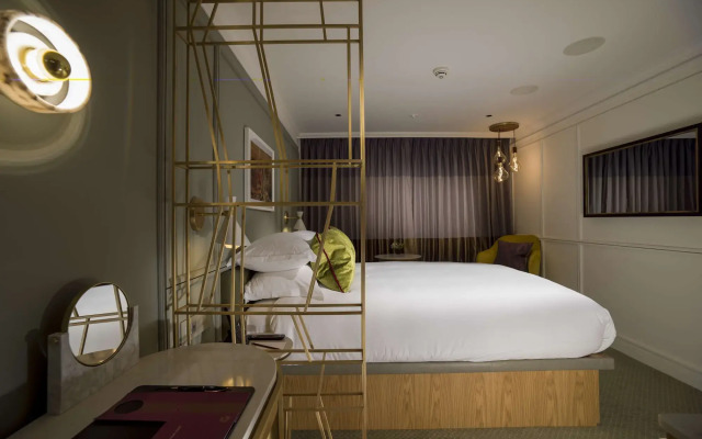 The Guardsman Hotel and Residences