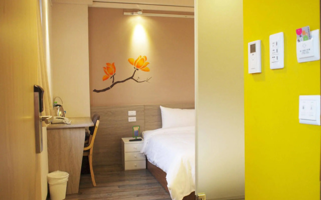 Uno Backpackers Inn