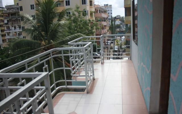 Ideal Hotel
