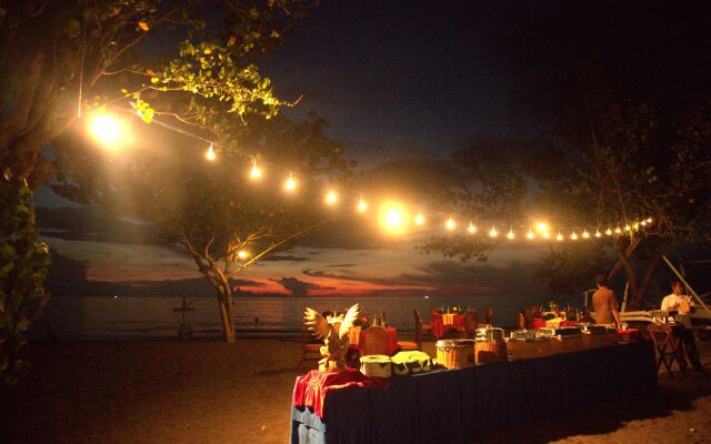 Bali Taman Beach Resort & Spa - Lovina