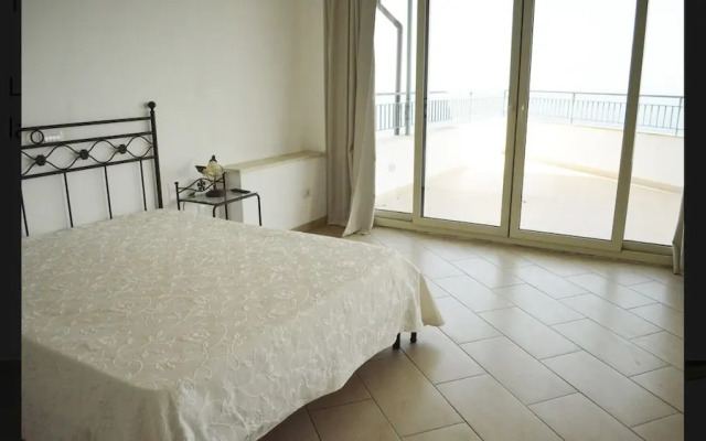 La nave sul mare di Taormina B&B