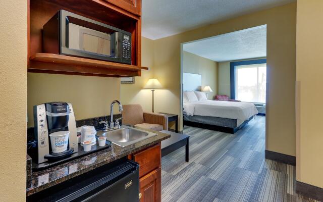 Holiday Inn Express & Suites Richmond by IHG