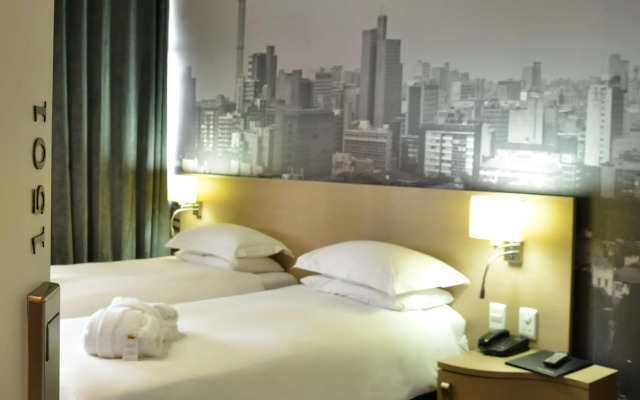 Reef Hotel