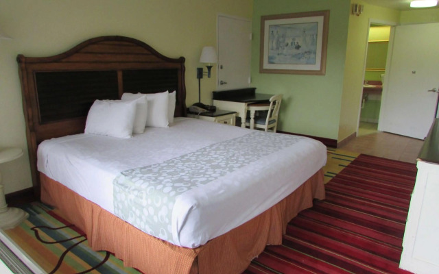 Seralago Hotel and Suites Main Gate East