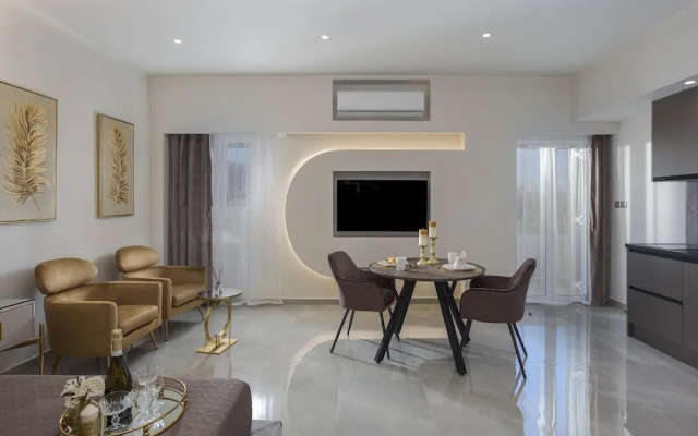 Myra Mare Golden Suite by Estia