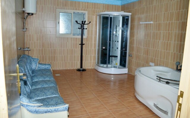 Omseyat Al Sharq Furnished Units 3