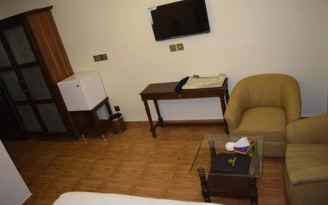 Green Palace Guest House