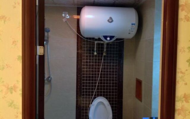 Yuelai Apartment Hostel