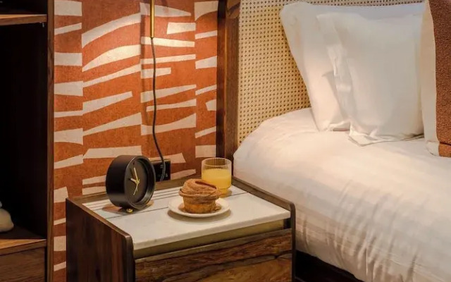 Waterside Living I Luxe Apartments