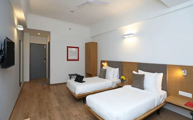 OYO Townhouse 028 Corporate Suite