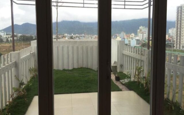 Red Beach Hotel