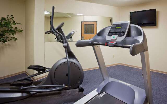 AmericInn by Wyndham Fargo West Acres