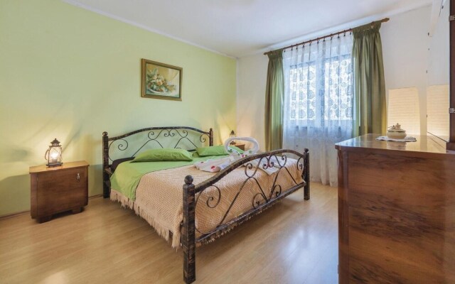 Beautiful Home in Sisan With Wifi and 5 Bedrooms