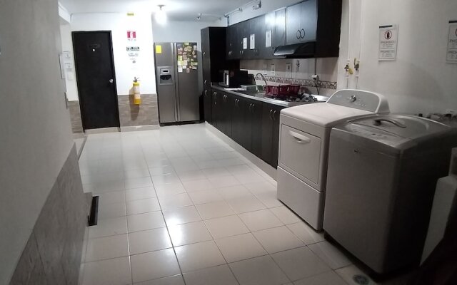 Aparta Hotel Calasanz Home