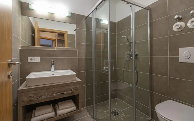 Apartment in Salzburg Near Schlossalmbahn I