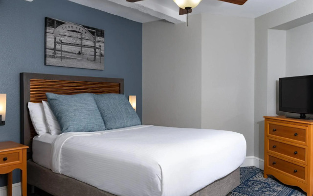 Club Wyndham Riverside Suites