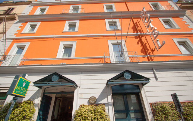 Laurentia Hotel