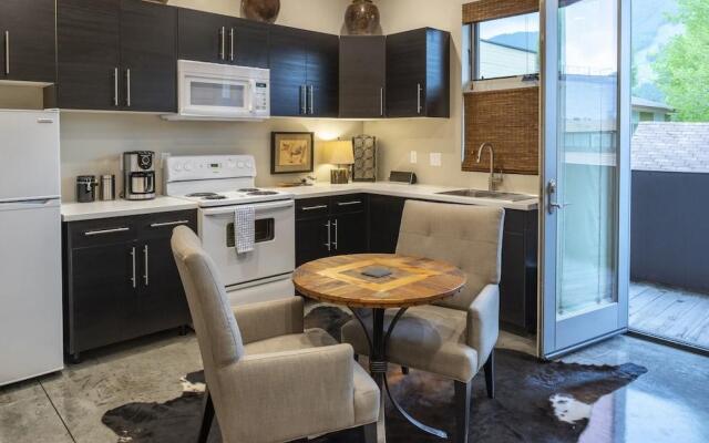 Abode at Penthouse Jackson