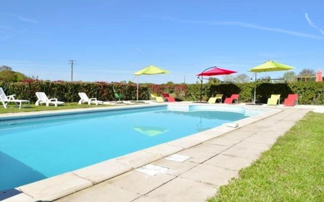 House With one Bedroom in Brux, With Pool Access, Enclosed Garden and
