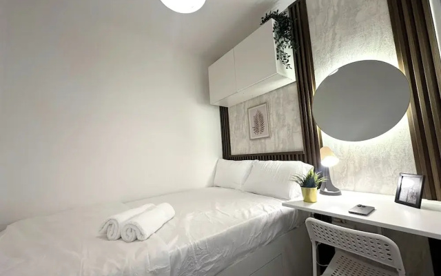 Urban Oasis Partition Room in Al Barsha1