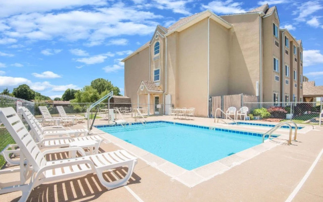 Microtel Inn & Suites Claremore