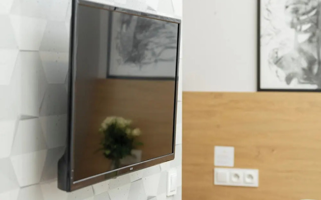 Stylish Studio Seredyńskiego by Renters