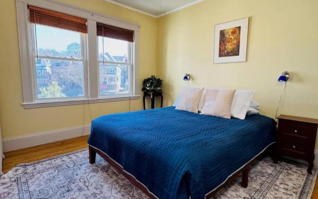 Victorian Condo