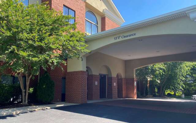 Comfort Inn & Suites Chestertown