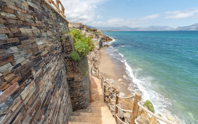 Villetta Ficarazzi by Wonderful Italy