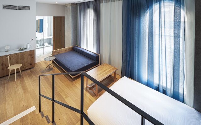 TSUGU Kyoto Sanjo by THE SHARE HOTELS