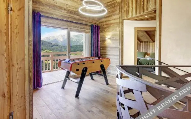 Chalet Caramel - OVO Network
