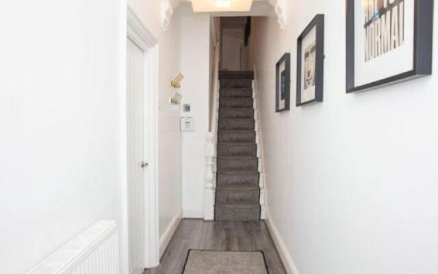 Sybil Townhouse Anfield Sleeps 15